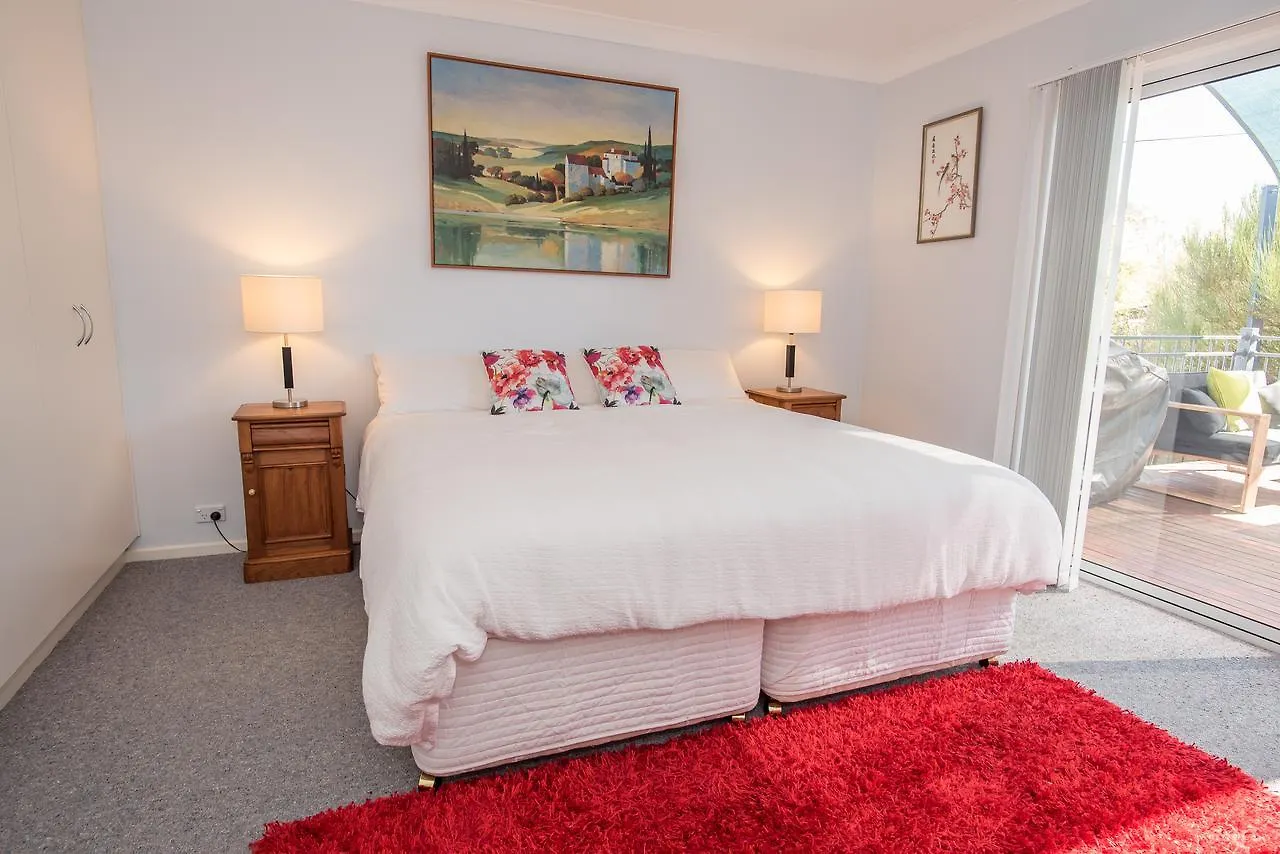 The White House Bed & Breakfast Canberra 5*,  Australia