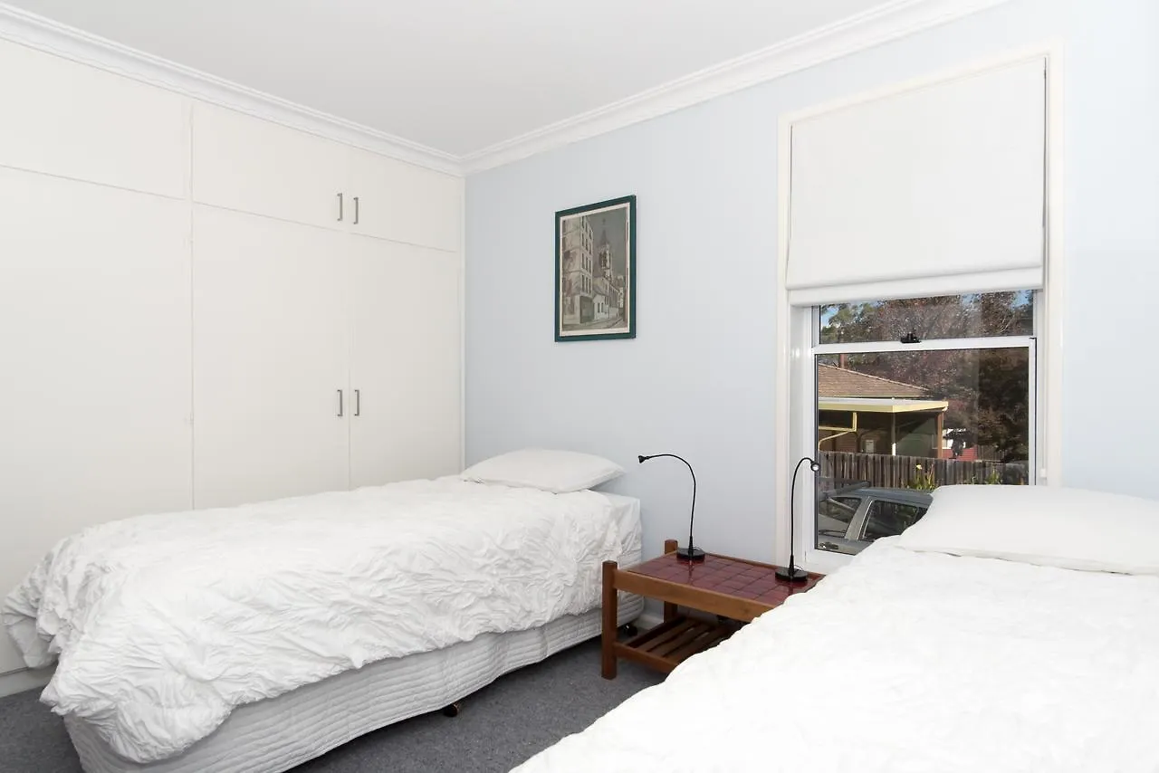 The White House Bed & Breakfast Kanberra