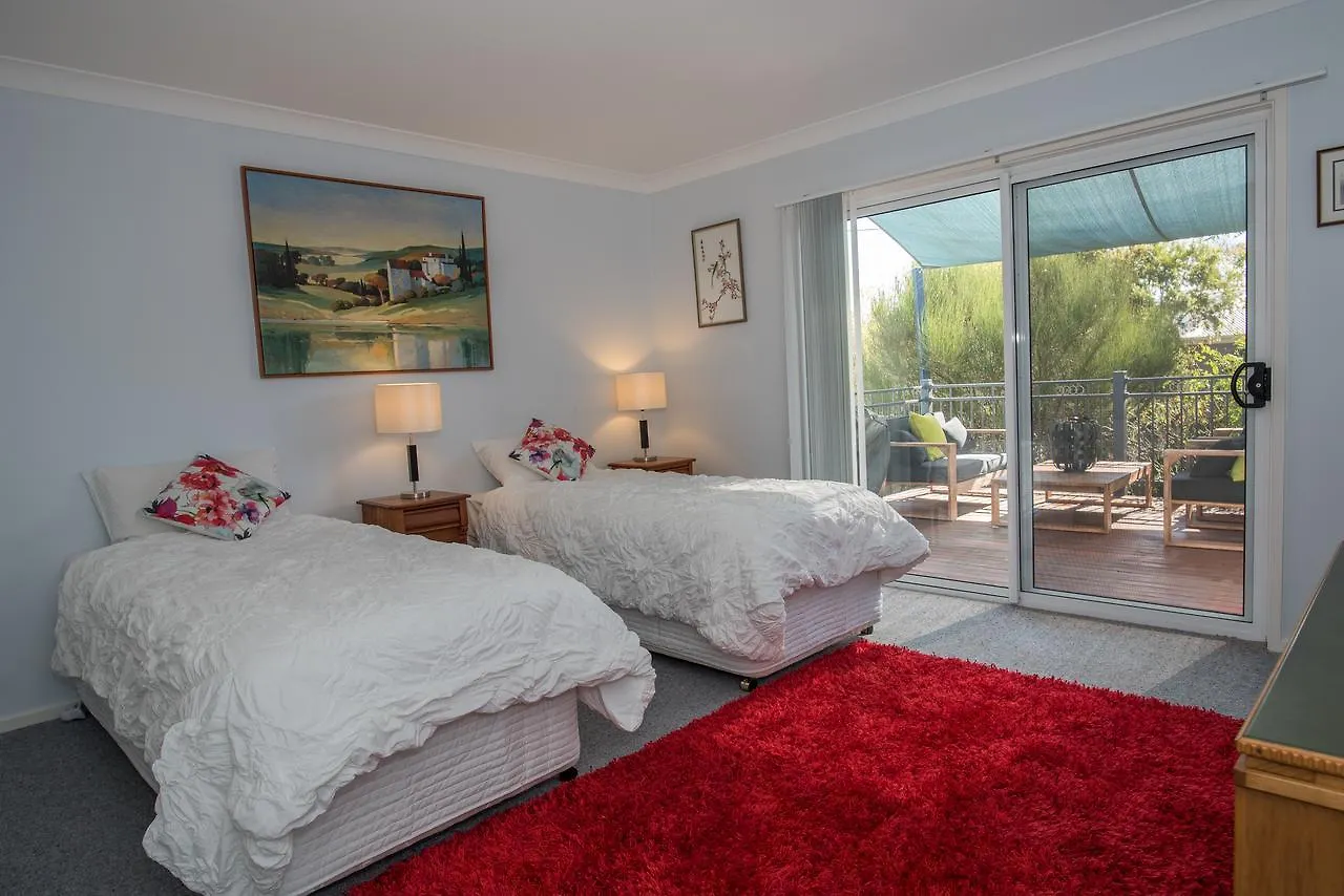 The White House Bed & Breakfast Kanberra