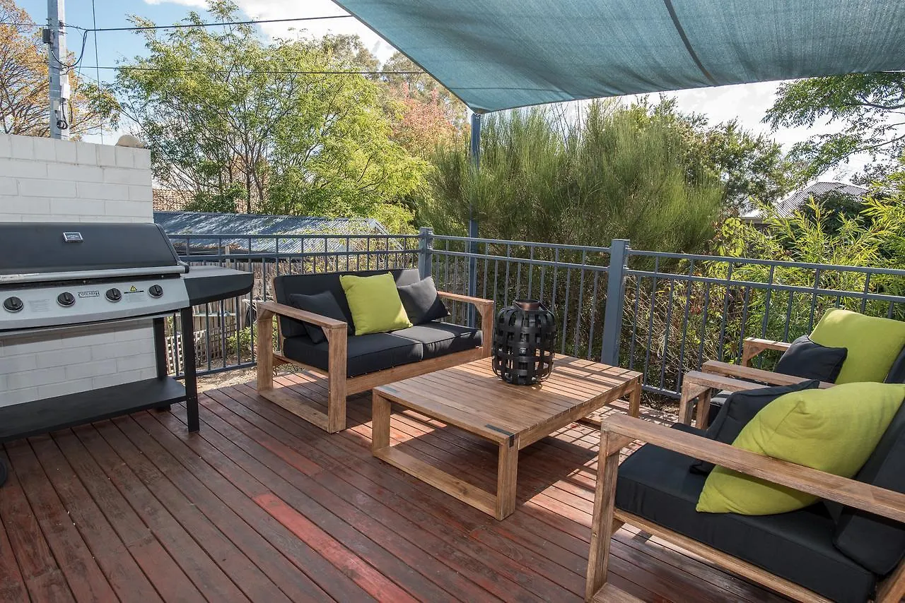The White House Bed & Breakfast Kanberra