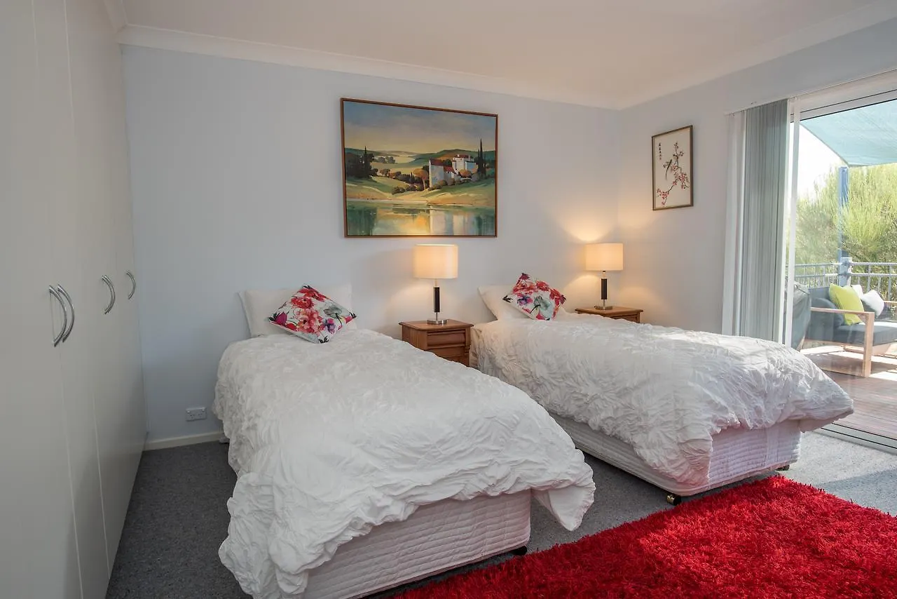 The White House Bed & Breakfast Kanberra